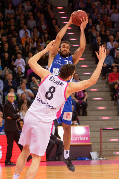 年轻的游泳 年轻的游泳